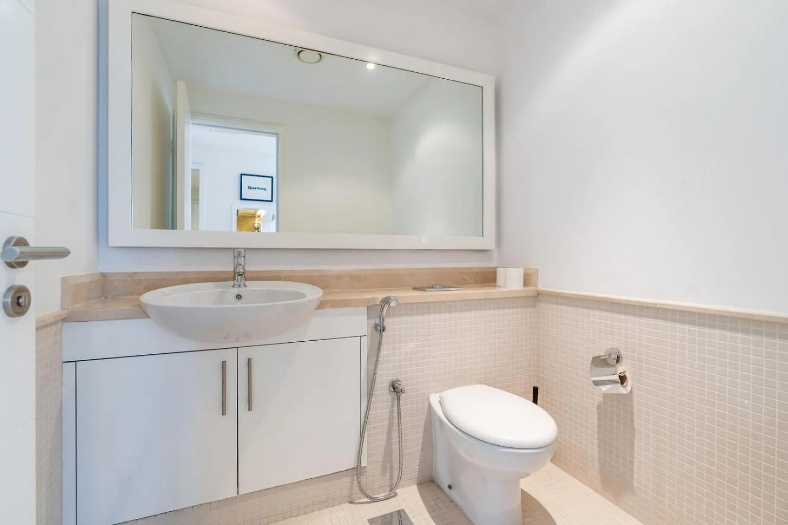 Appartamento Guestready - Upscale Modern Apt In Downtown Dubai