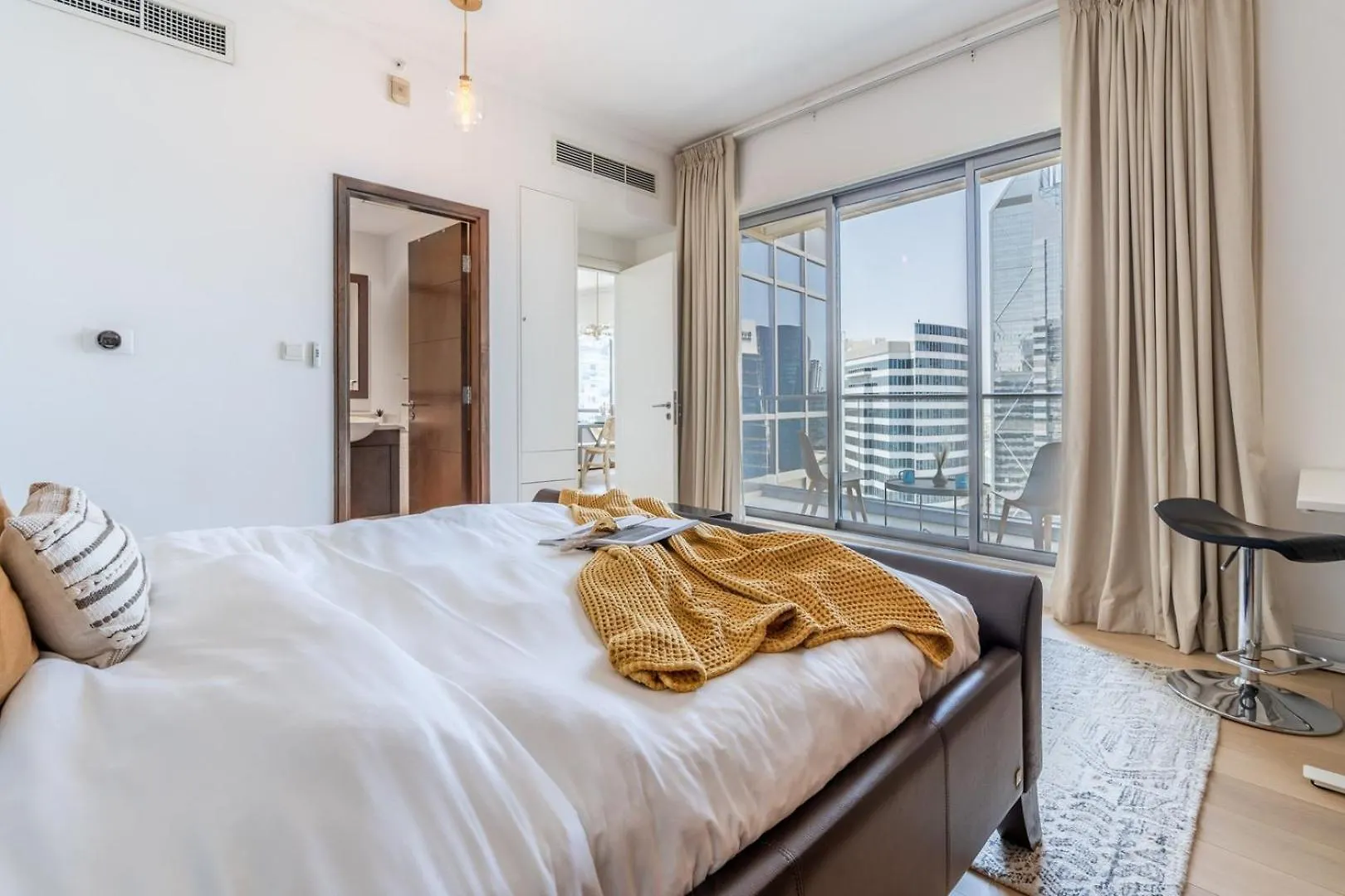 Appartamento Guestready - Upscale Modern Apt In Downtown Dubai Emirati Arabi Uniti