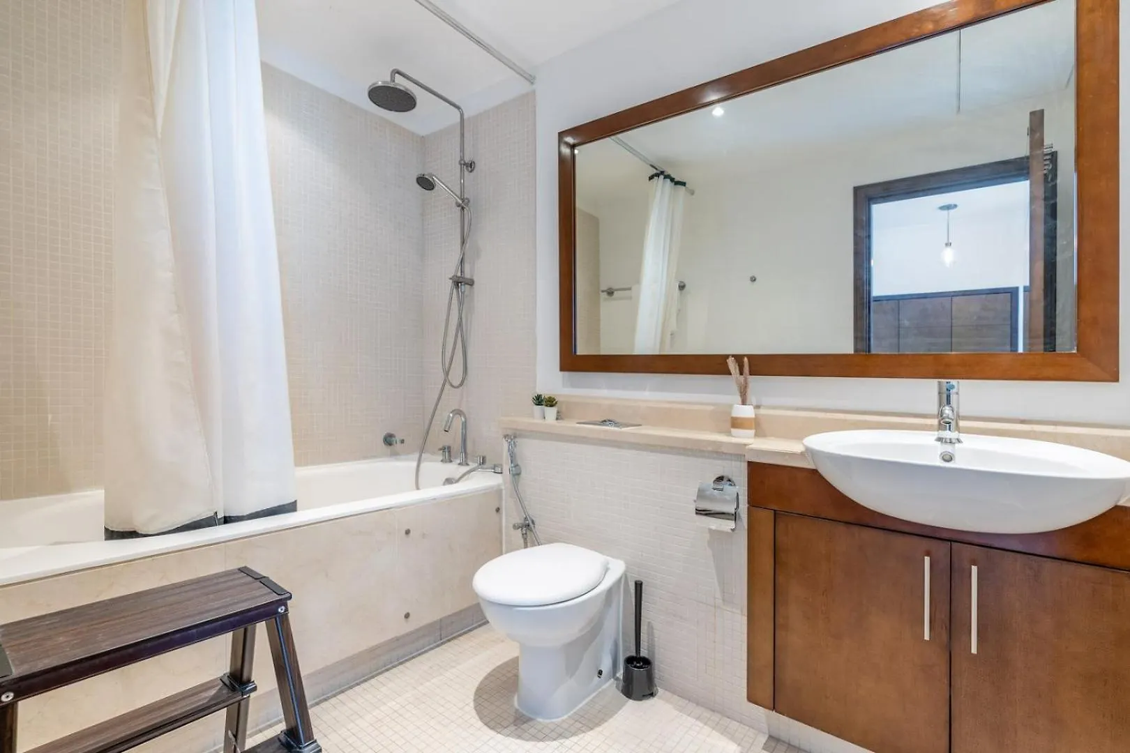Guestready - Upscale Modern Apt In Downtown 迪拜 公寓